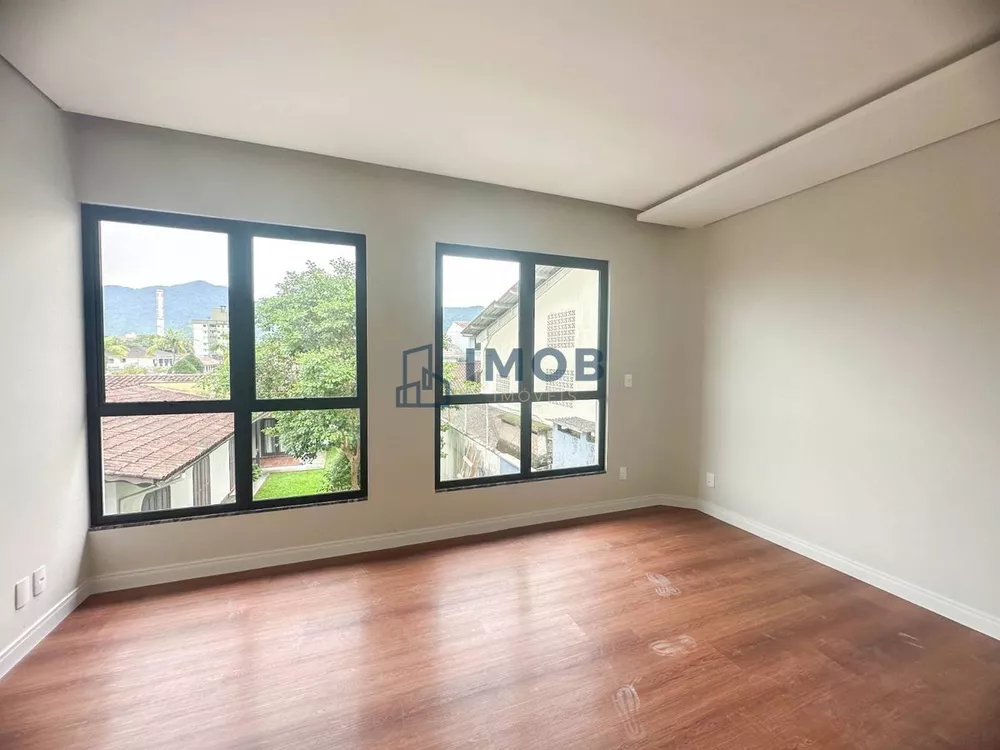 Casa à venda com 3 quartos, 173m² - Foto 11