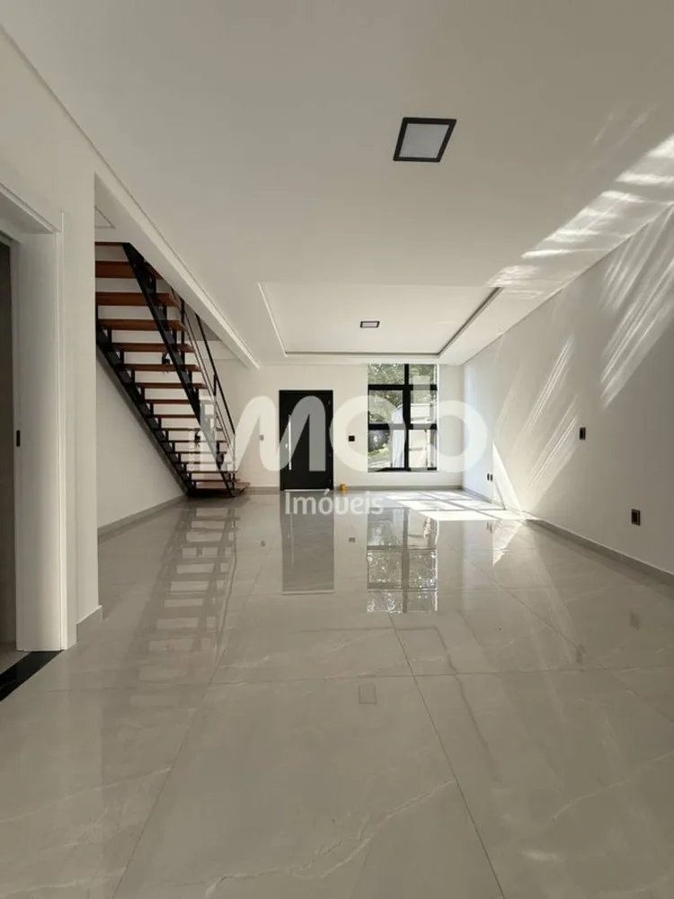 Casa, 3 quartos, 121 m² - Foto 2
