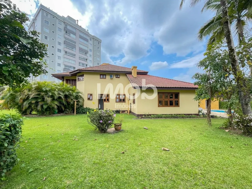 Casa, 5 quartos, 385 m² - Foto 2