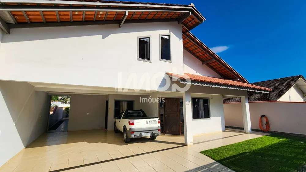 Casa, 3 quartos, 185 m² - Foto 1
