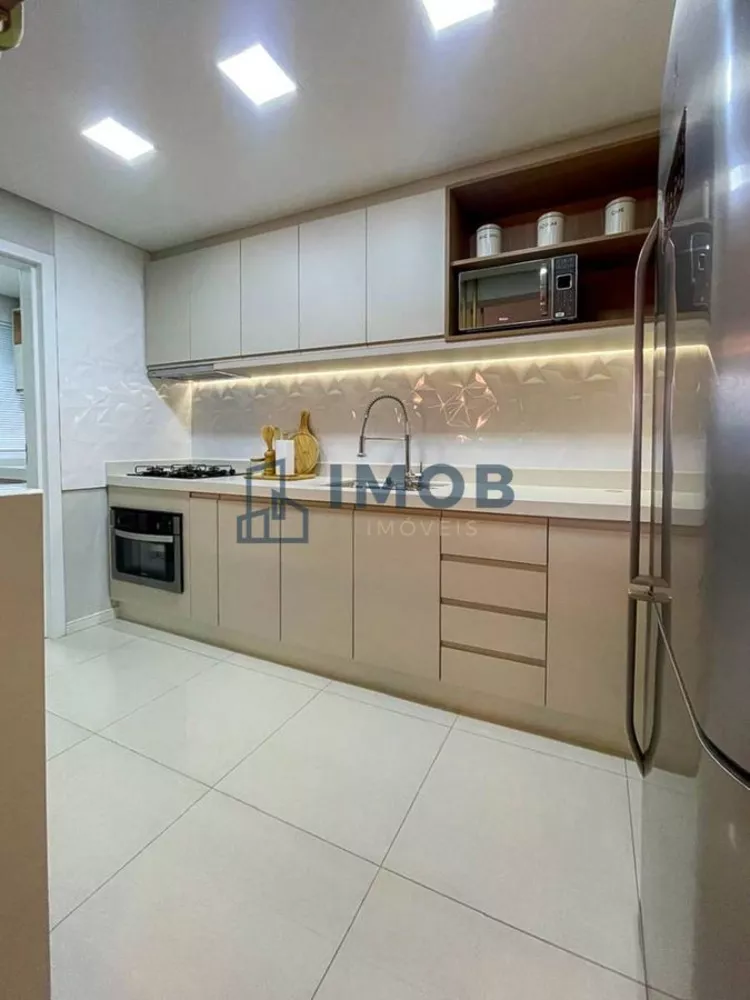 Apartamento à venda com 2 quartos, 74m² - Foto 7