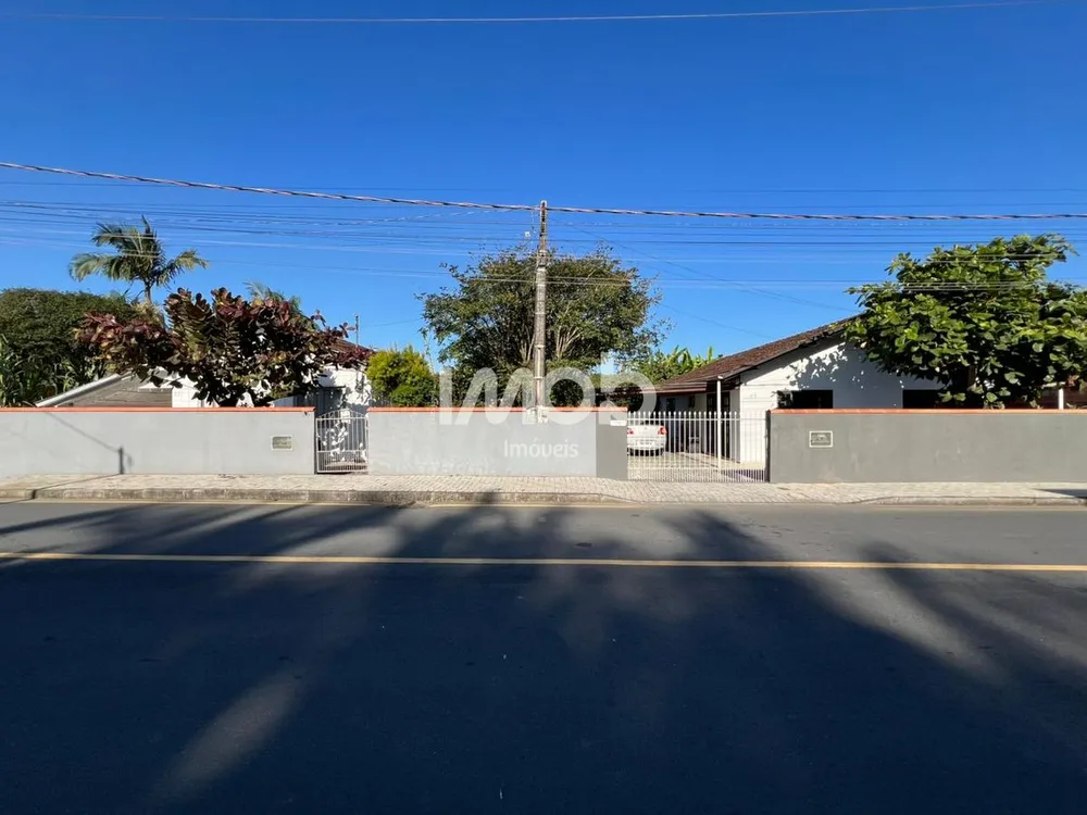 Casa, 5 quartos, 170 m² - Foto 1