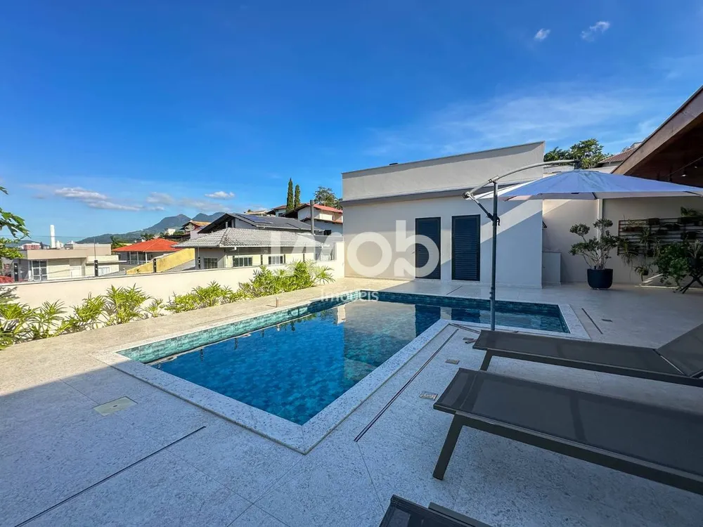 Casa, 3 quartos, 326 m² - Foto 2