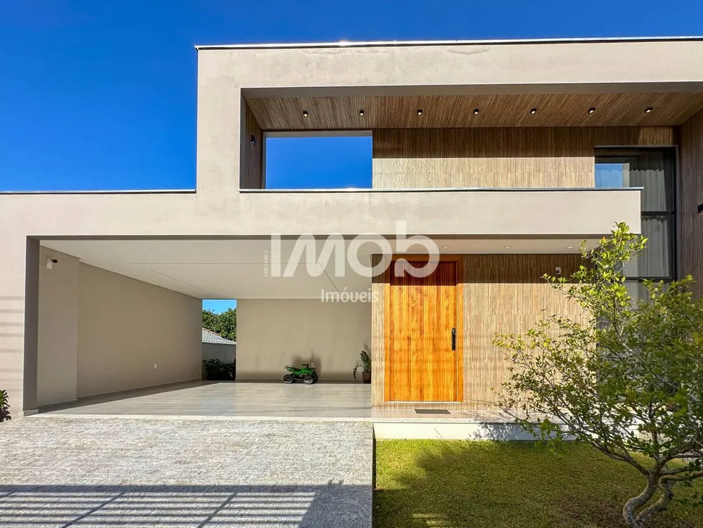 Casa, 3 quartos, 326 m² - Foto 1