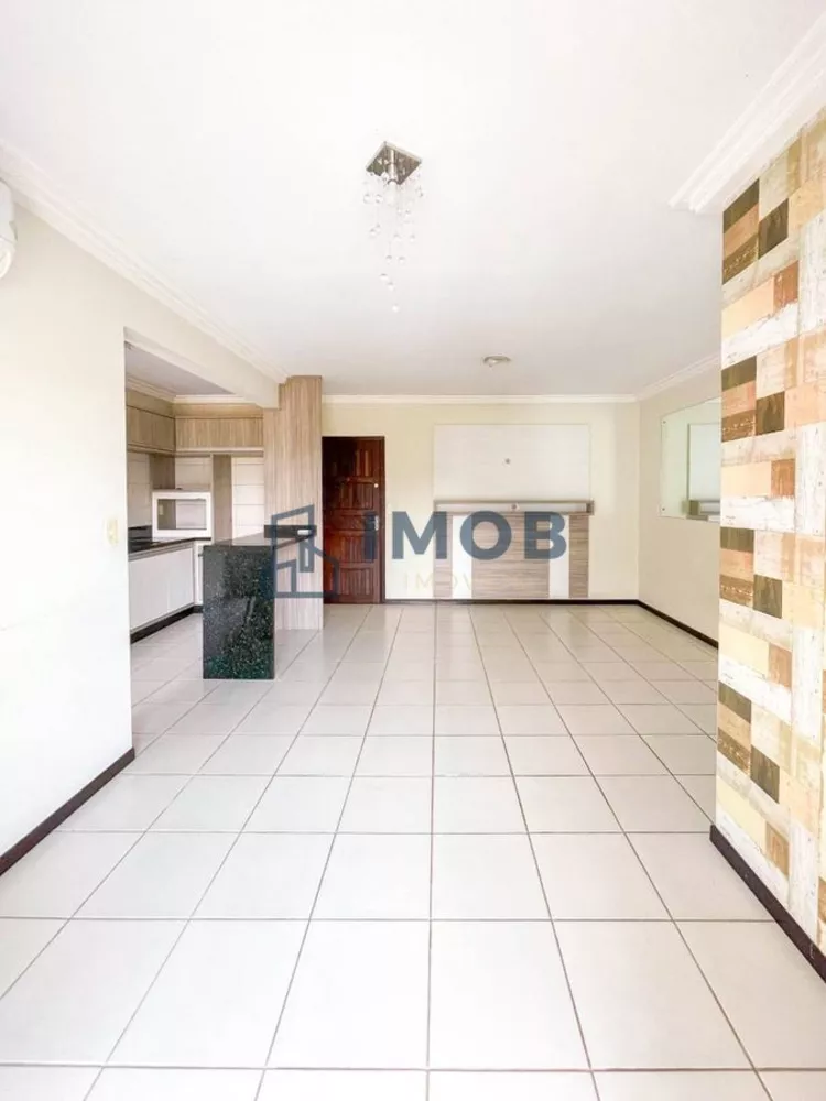 Apartamento à venda com 3 quartos, 85m² - Foto 2