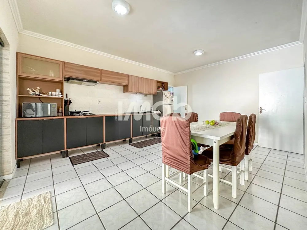 Casa, 3 quartos, 300 m² - Foto 2