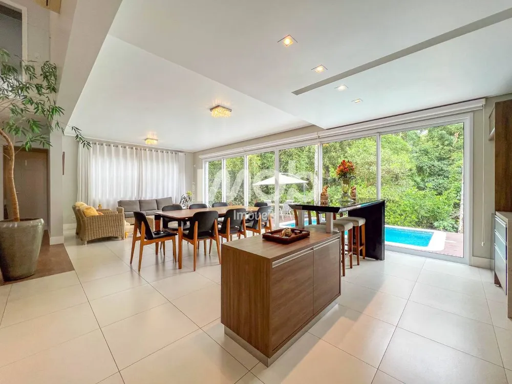 Casa, 3 quartos, 265 m² - Foto 2