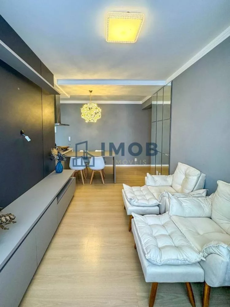 Apartamento à venda com 3 quartos, 70m² - Foto 1