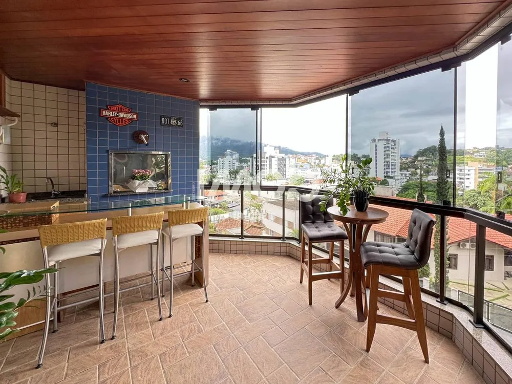Apartamento, 3 quartos, 184 m² - Foto 2