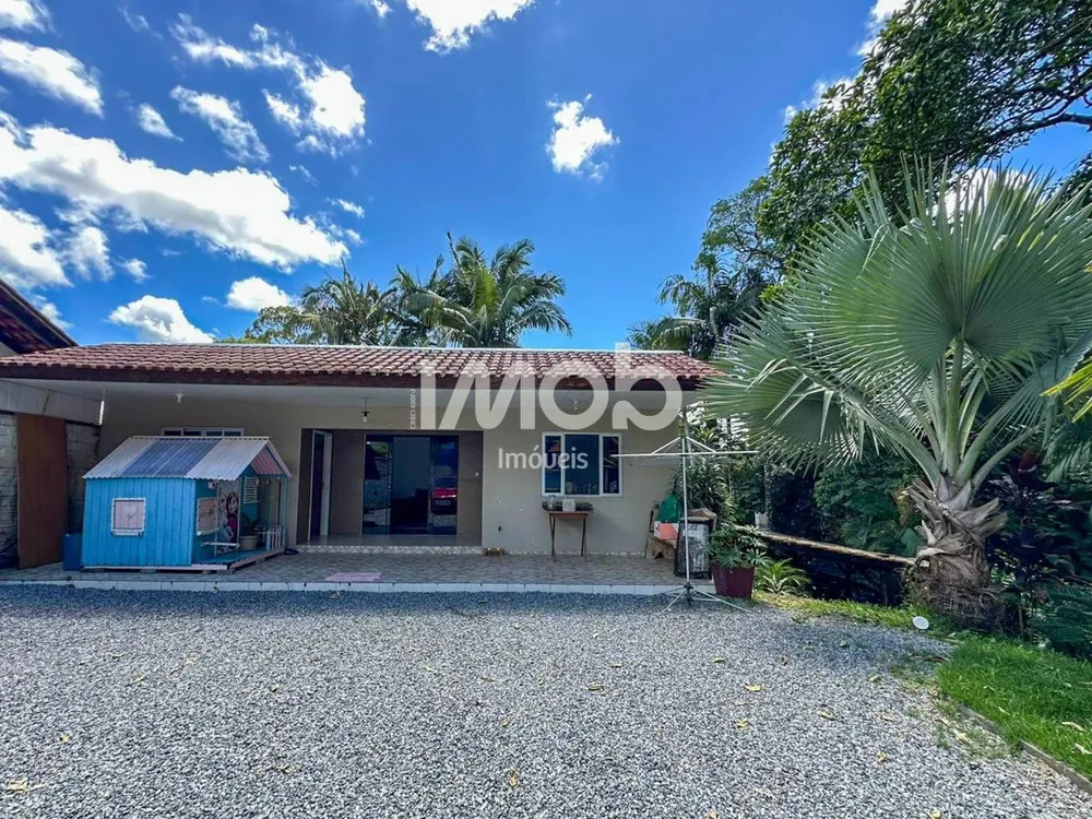 Casa, 3 quartos, 200 m² - Foto 1