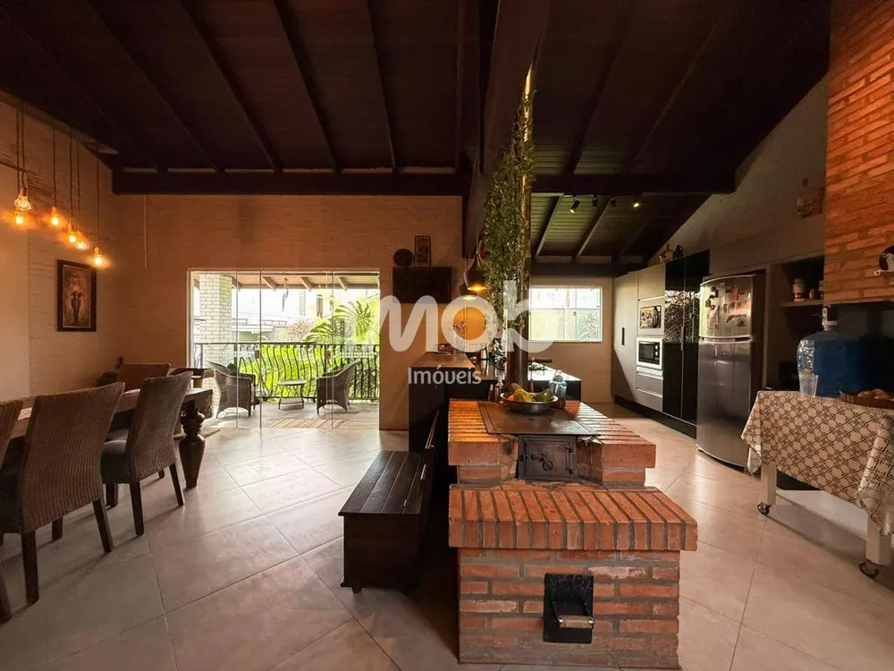 Casa, 4 quartos, 354 m² - Foto 2