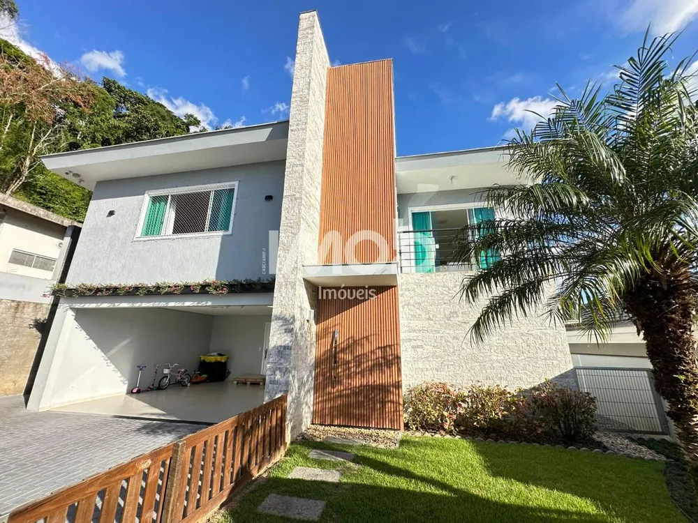 Casa, 3 quartos, 225 m² - Foto 1