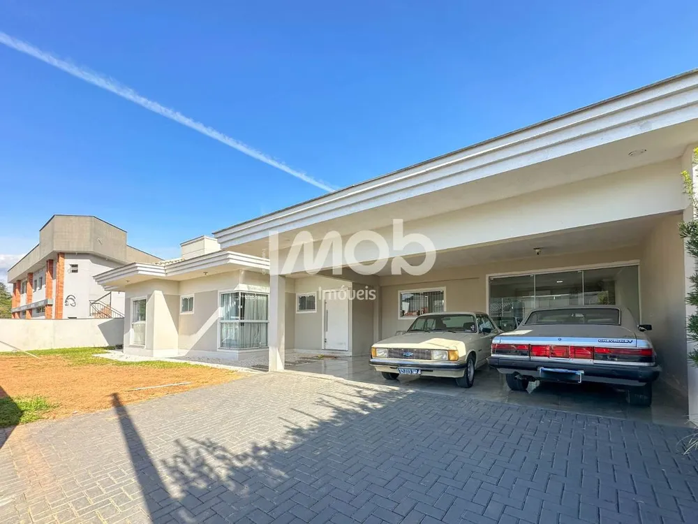 Casa, 4 quartos, 200 m² - Foto 1