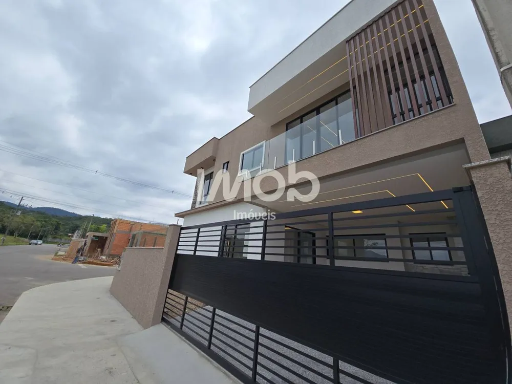 Casa, 3 quartos, 159 m² - Foto 1