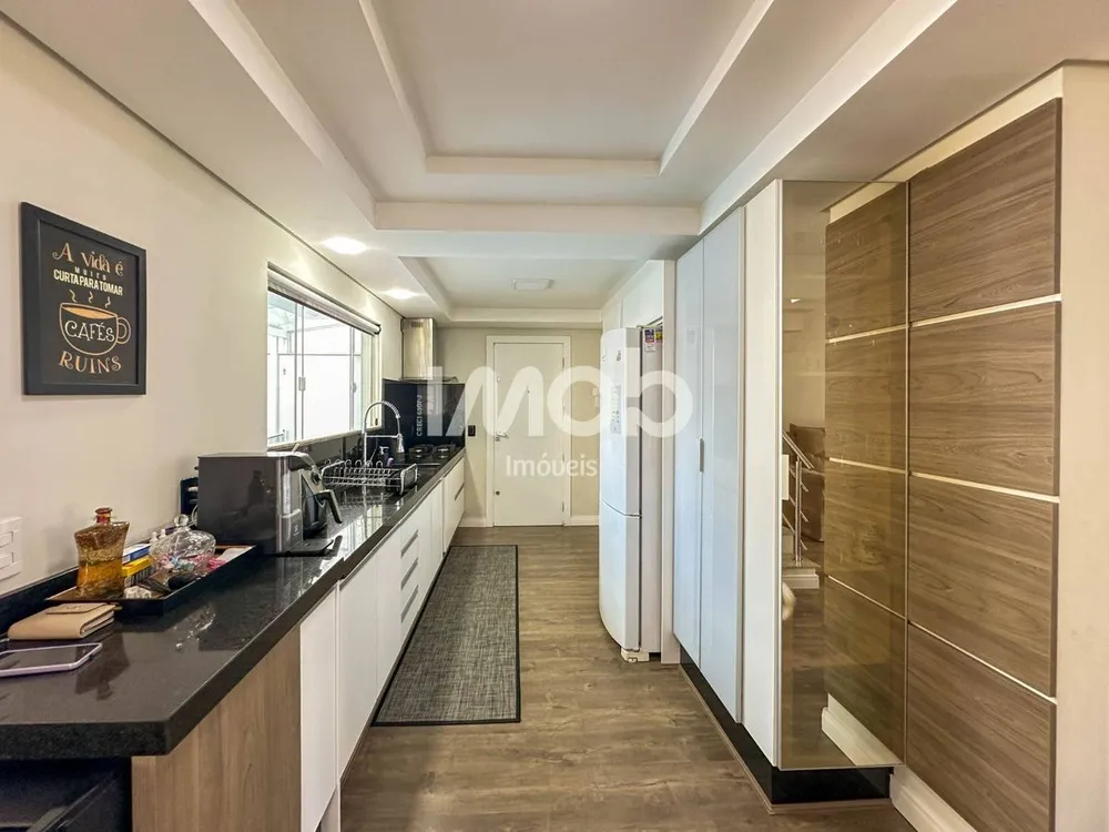 Casa, 3 quartos, 206 m² - Foto 2