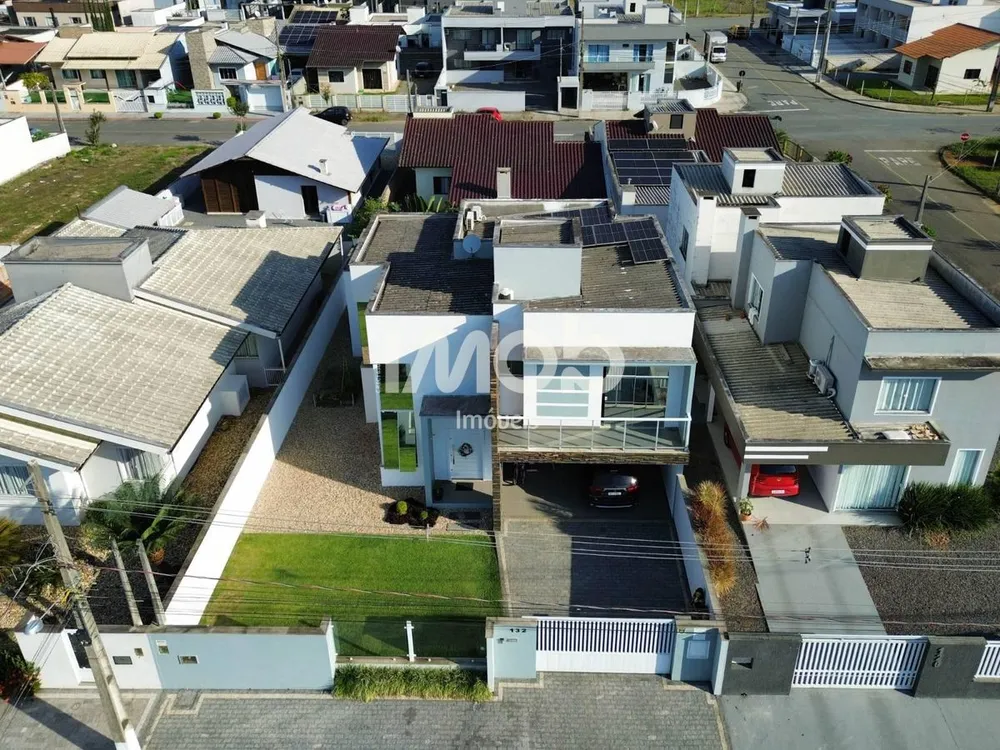 Casa, 3 quartos, 206 m² - Foto 4