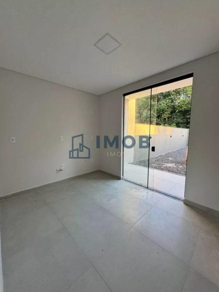 Casa à venda com 2 quartos, 93m² - Foto 2