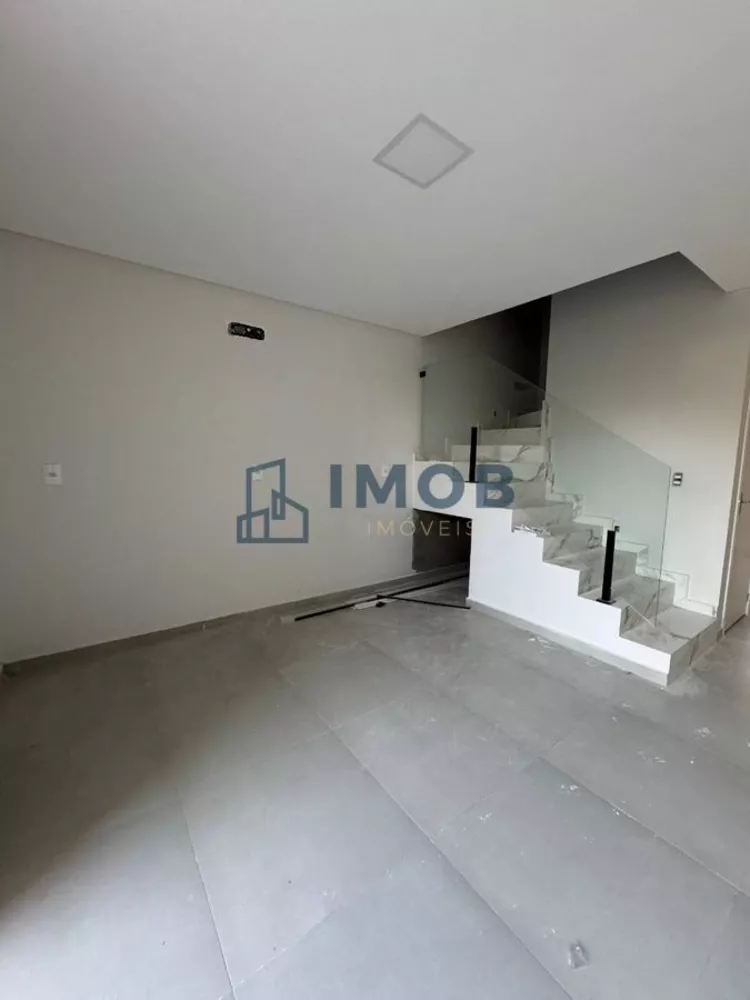 Casa à venda com 2 quartos, 93m² - Foto 4