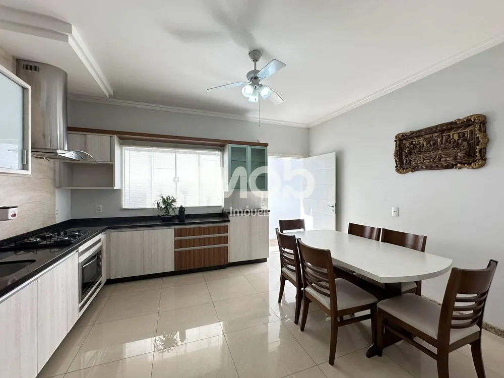 Casa, 3 quartos, 283 m² - Foto 3