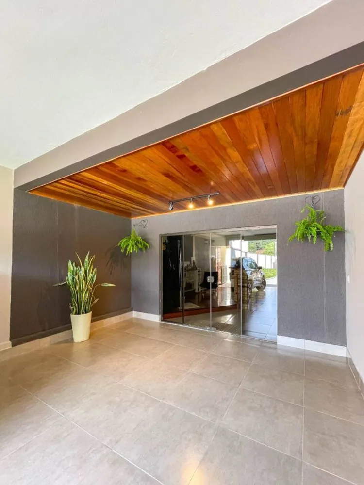 Casa, 4 quartos, 290 m² - Foto 2