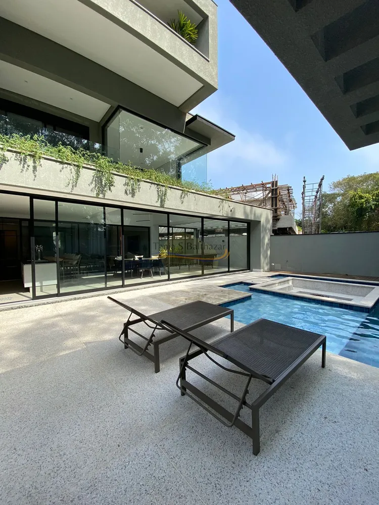 Casa, 6 quartos, 580 m² - Foto 1