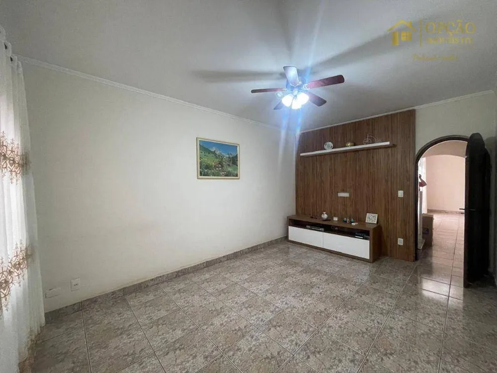 Casa, 3 quartos, 201 m² - Foto 4