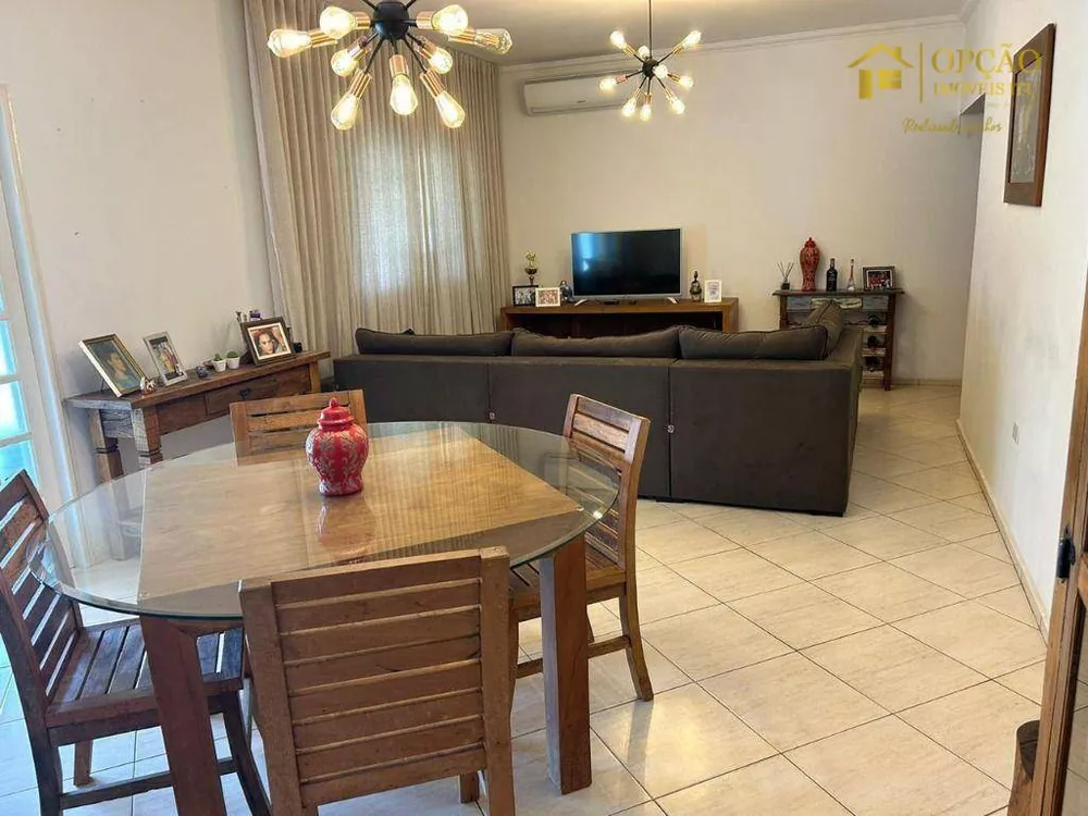 Chácara, 3 quartos, 993 m² - Foto 1