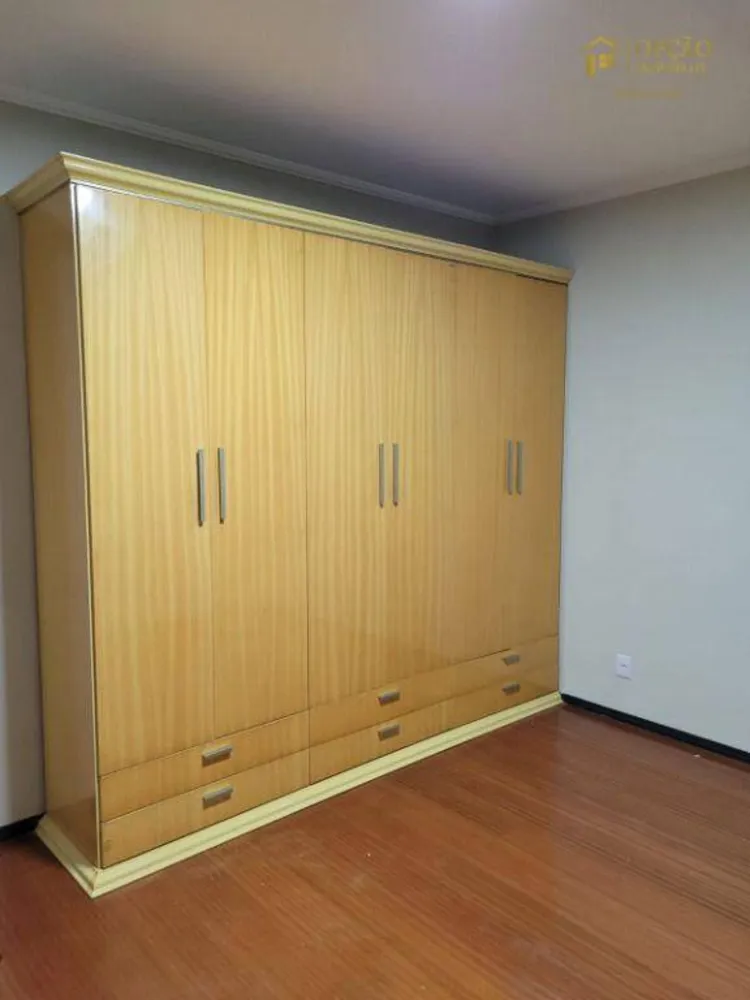 Casa, 3 quartos, 240 m² - Foto 11
