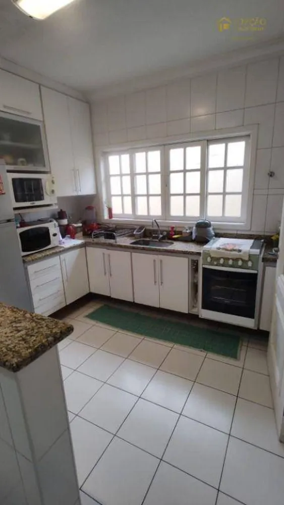 Casa, 3 quartos, 194 m² - Foto 3
