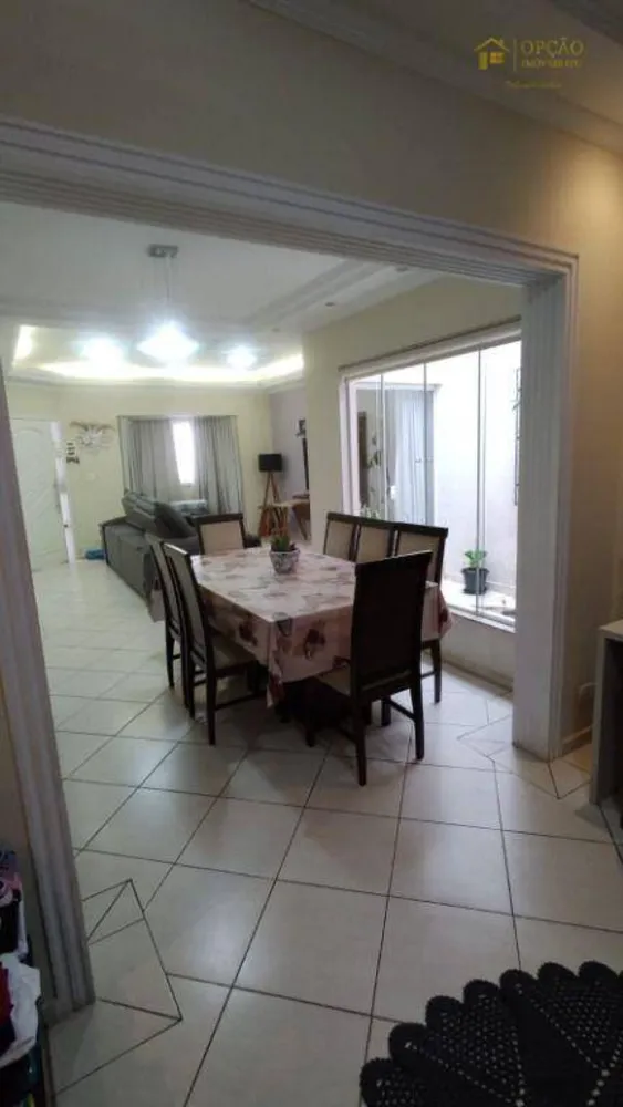 Casa, 3 quartos, 194 m² - Foto 4