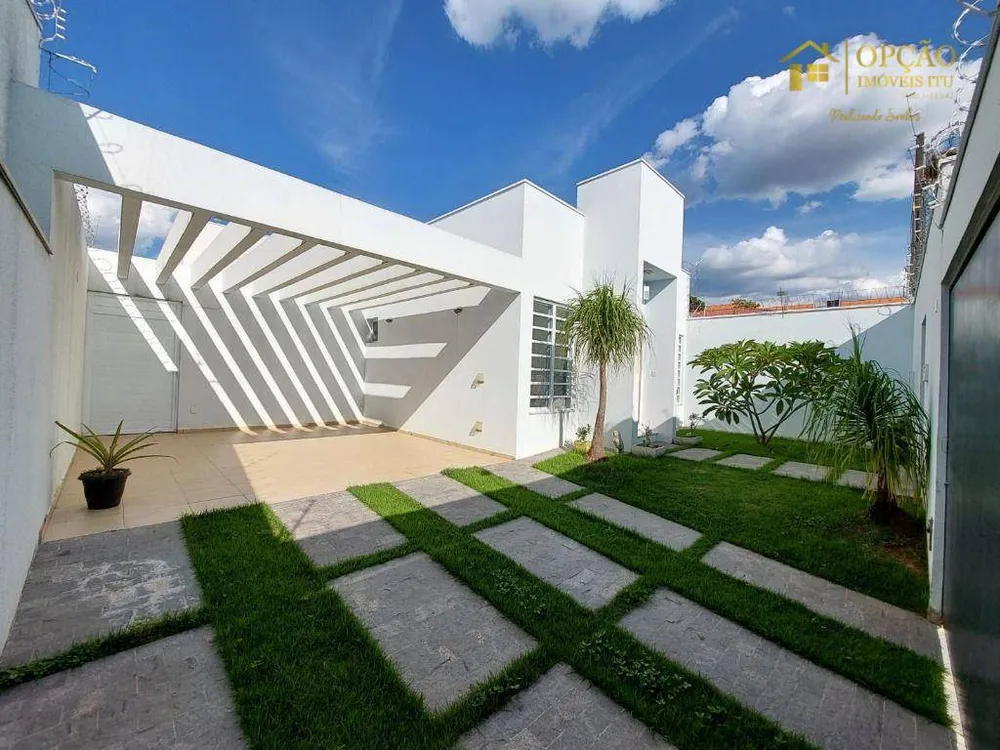 Casa, 3 quartos, 224 m² - Foto 1