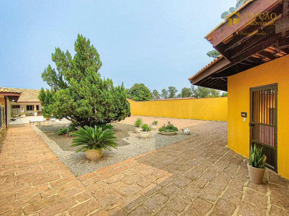 Chácara, 3 quartos, 1020 m² - Foto 1