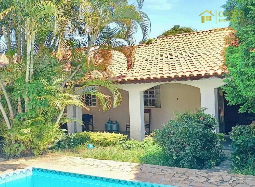 Casa, 4 quartos, 184 m² - Foto 1