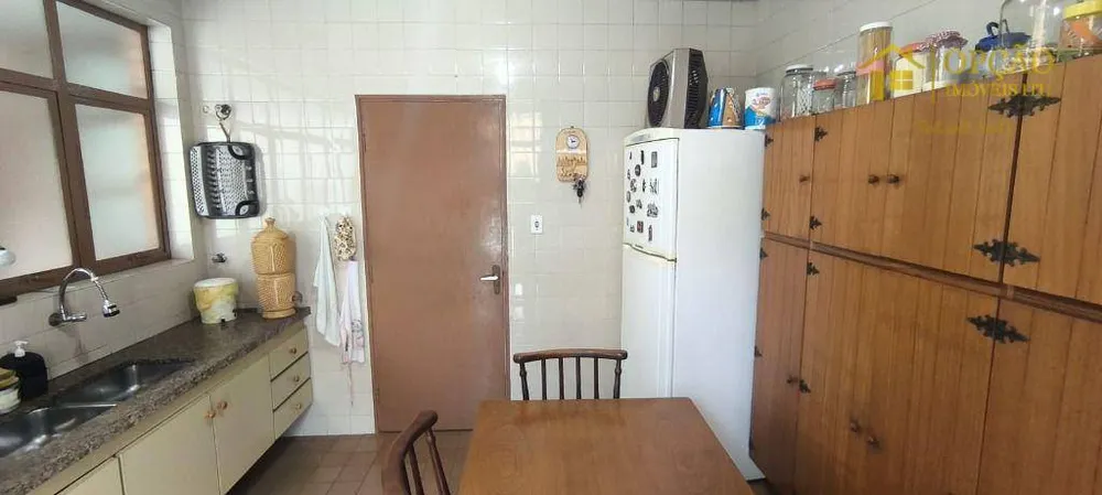 Casa, 3 quartos, 204 m² - Foto 13