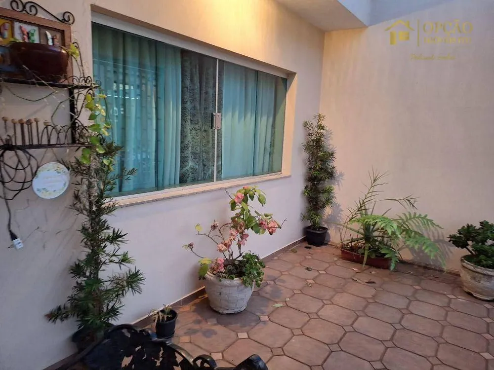 Casa, 2 quartos, 180 m² - Foto 1