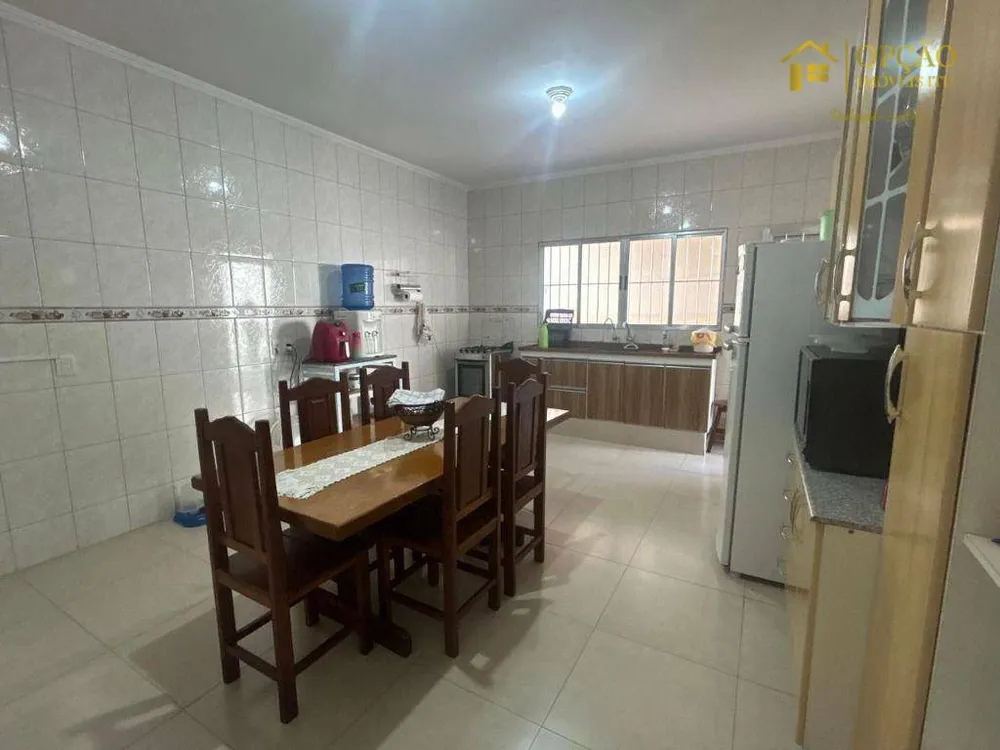 Casa, 3 quartos, 238 m² - Foto 5