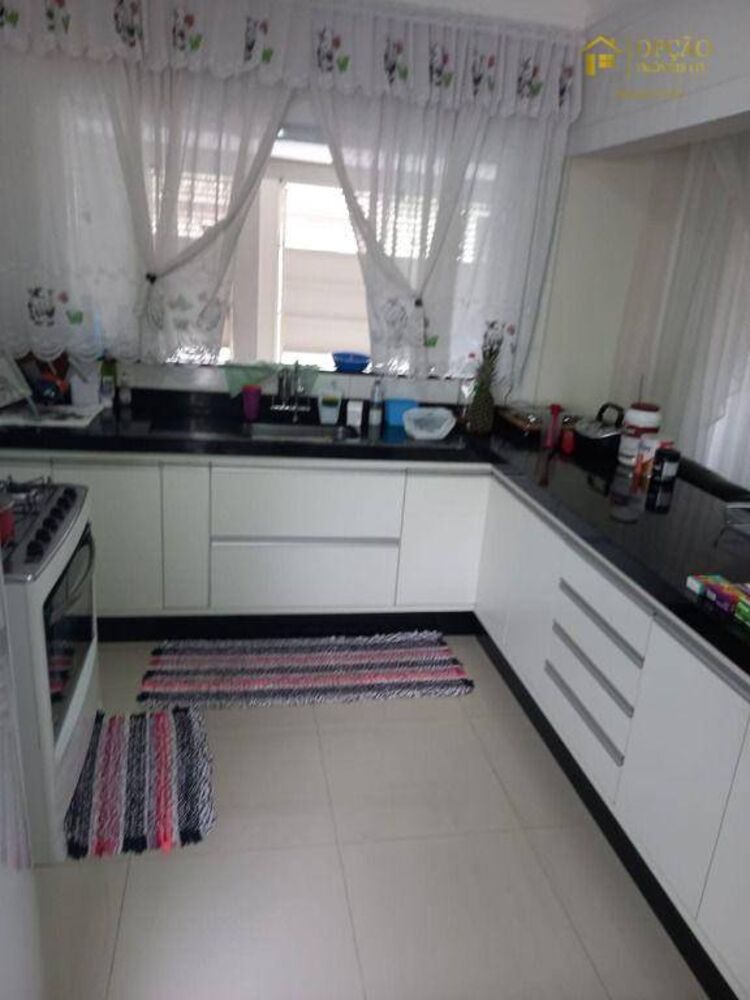 Casa, 3 quartos, 132 m² - Foto 1