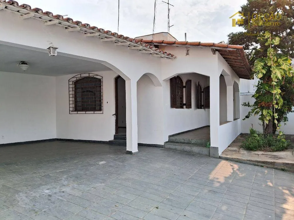 Casa, 2 quartos, 131 m² - Foto 1