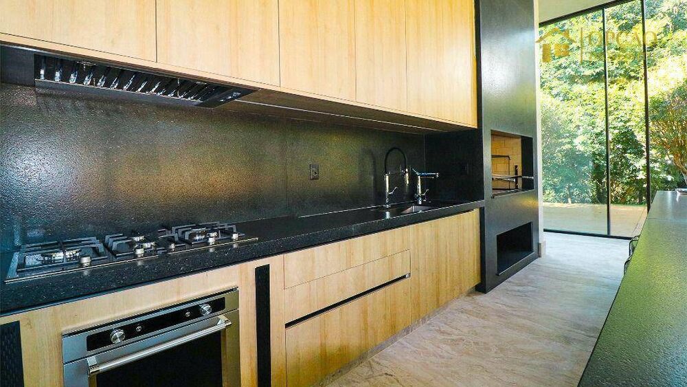 Casa de Condomínio à venda com 5 quartos, 1300m² - Foto 1