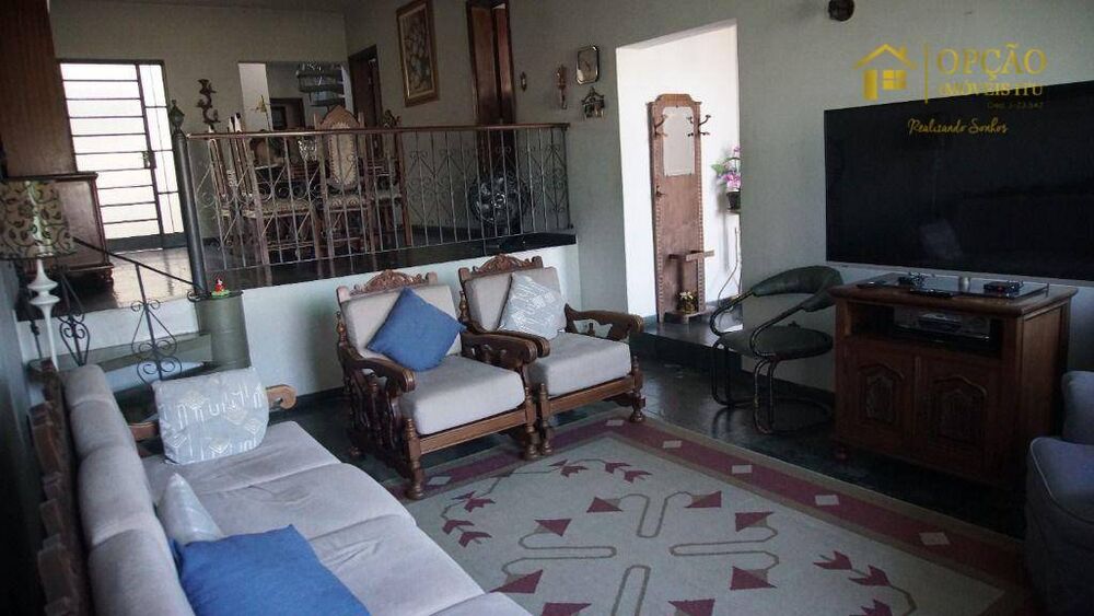 Casa, 3 quartos, 250 m² - Foto 2