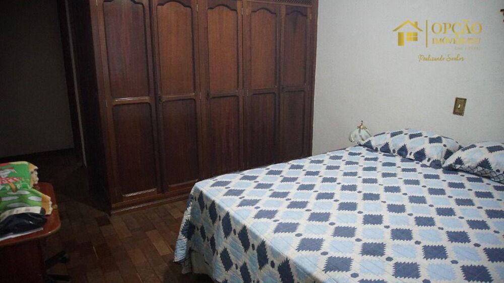 Casa, 3 quartos, 250 m² - Foto 1