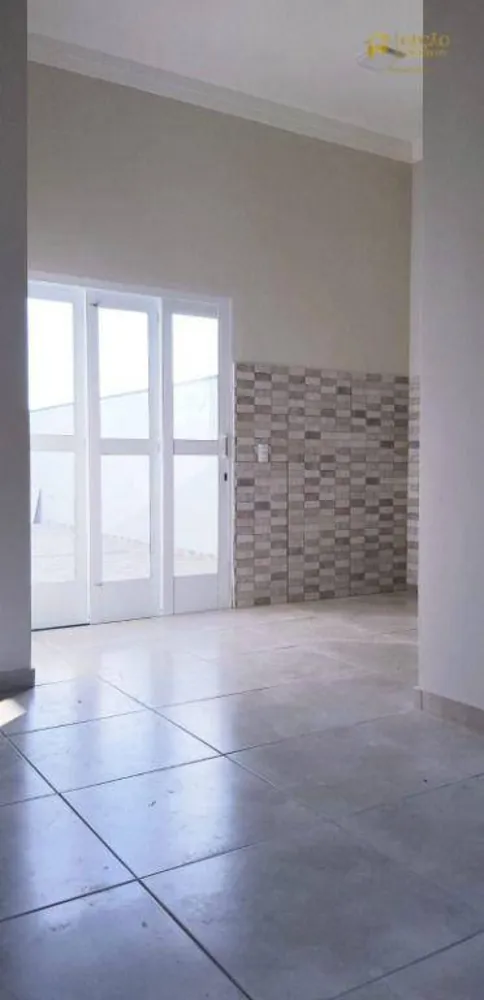 Casa, 3 quartos, 131 m² - Foto 2
