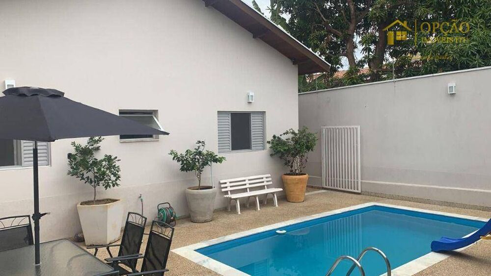 Casa, 3 quartos, 205 m² - Foto 1