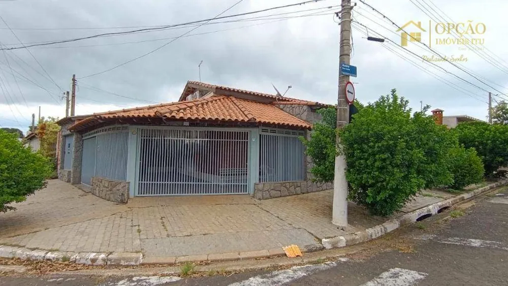 Casa, 3 quartos, 197 m² - Foto 1