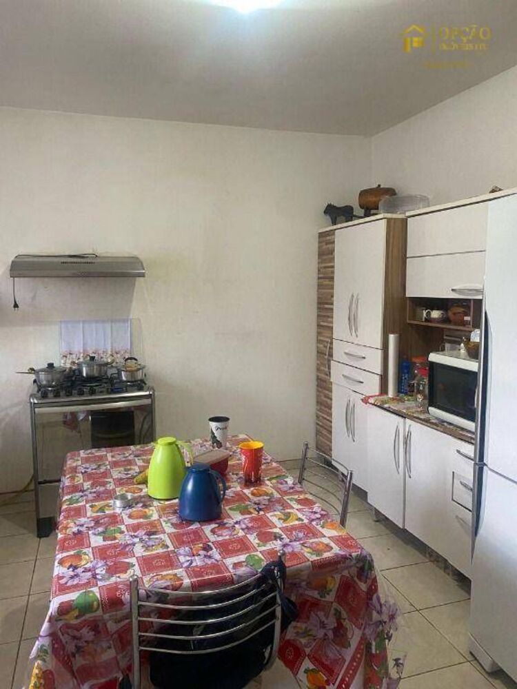 Casa à venda com 2 quartos, 90m² - Foto 3