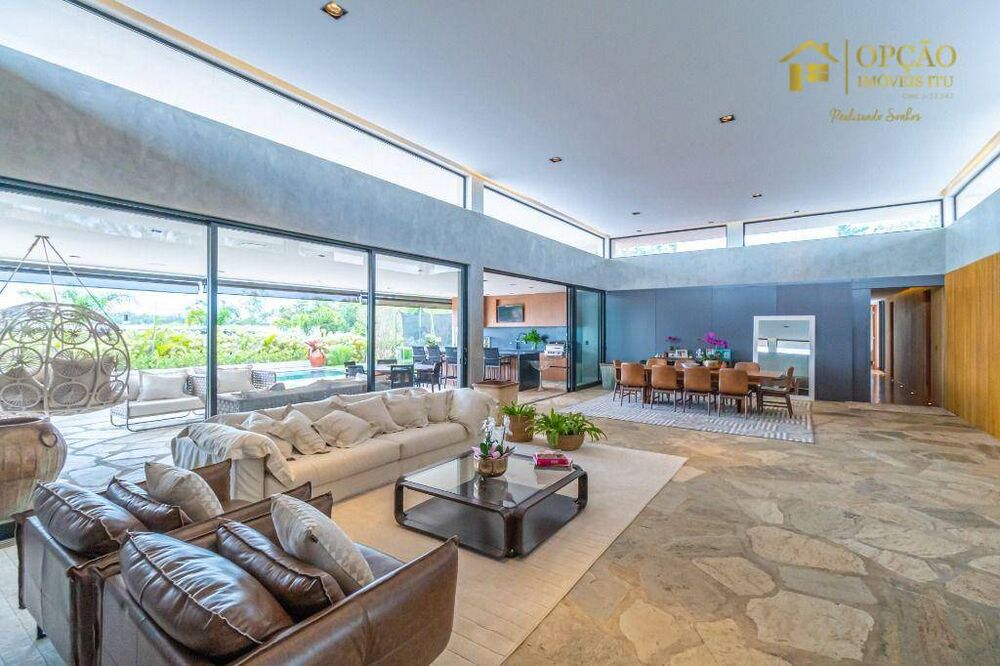 Casa de Condomínio à venda com 5 quartos, 557m² - Foto 1