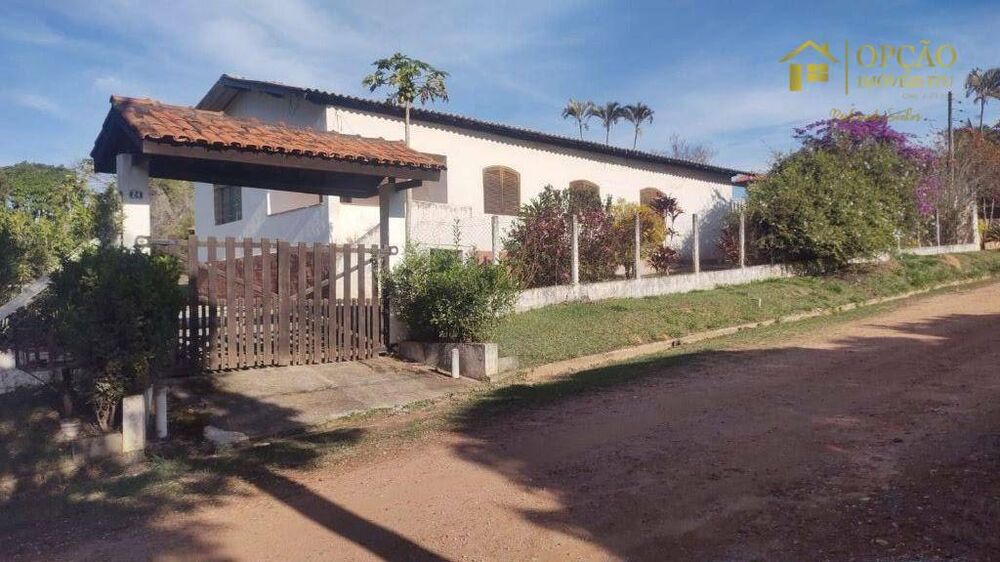 Chácara à venda com 5 quartos, 224m² - Foto 1
