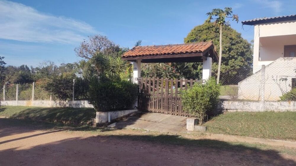 Chácara à venda com 5 quartos, 224m² - Foto 2