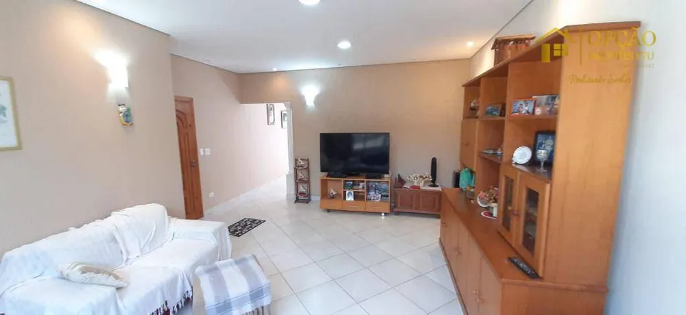 Casa, 3 quartos, 208 m² - Foto 2