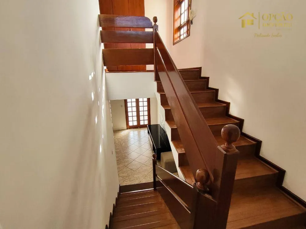 Casa, 3 quartos, 272 m² - Foto 1